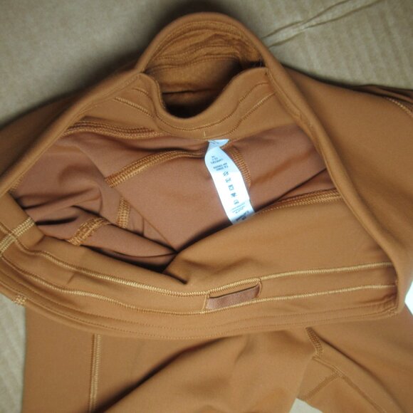 NWT Lululemon Invigorate HR Tight 25” Dark Terracotta | Size 6 - Picture 8 of 12